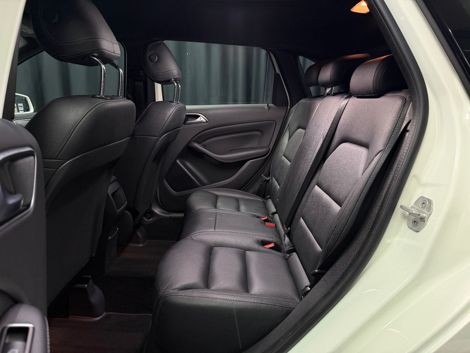 Fahrzeugabbildung Mercedes-Benz B 220 CDI |AUTOMATIK|NAVI|RF-CAM|LEDER