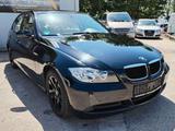 BMW 320 Baureihe 3 Lim. 320i - BMW 320 aus 2008: 320i
