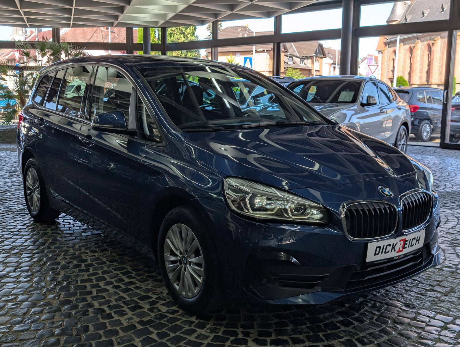 BMW 218 Gran Tourer i Advantage PANO AHK KAM 7-SITZE