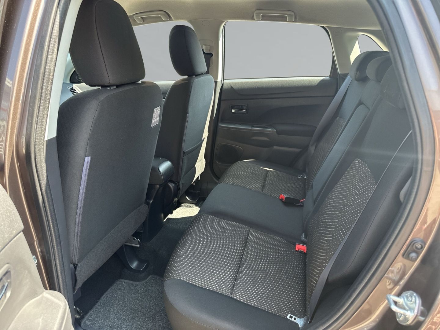 Fahrzeugabbildung Mitsubishi ASX Kollektion 2WD MIVEC 1.6 Klassik + Klimaauto
