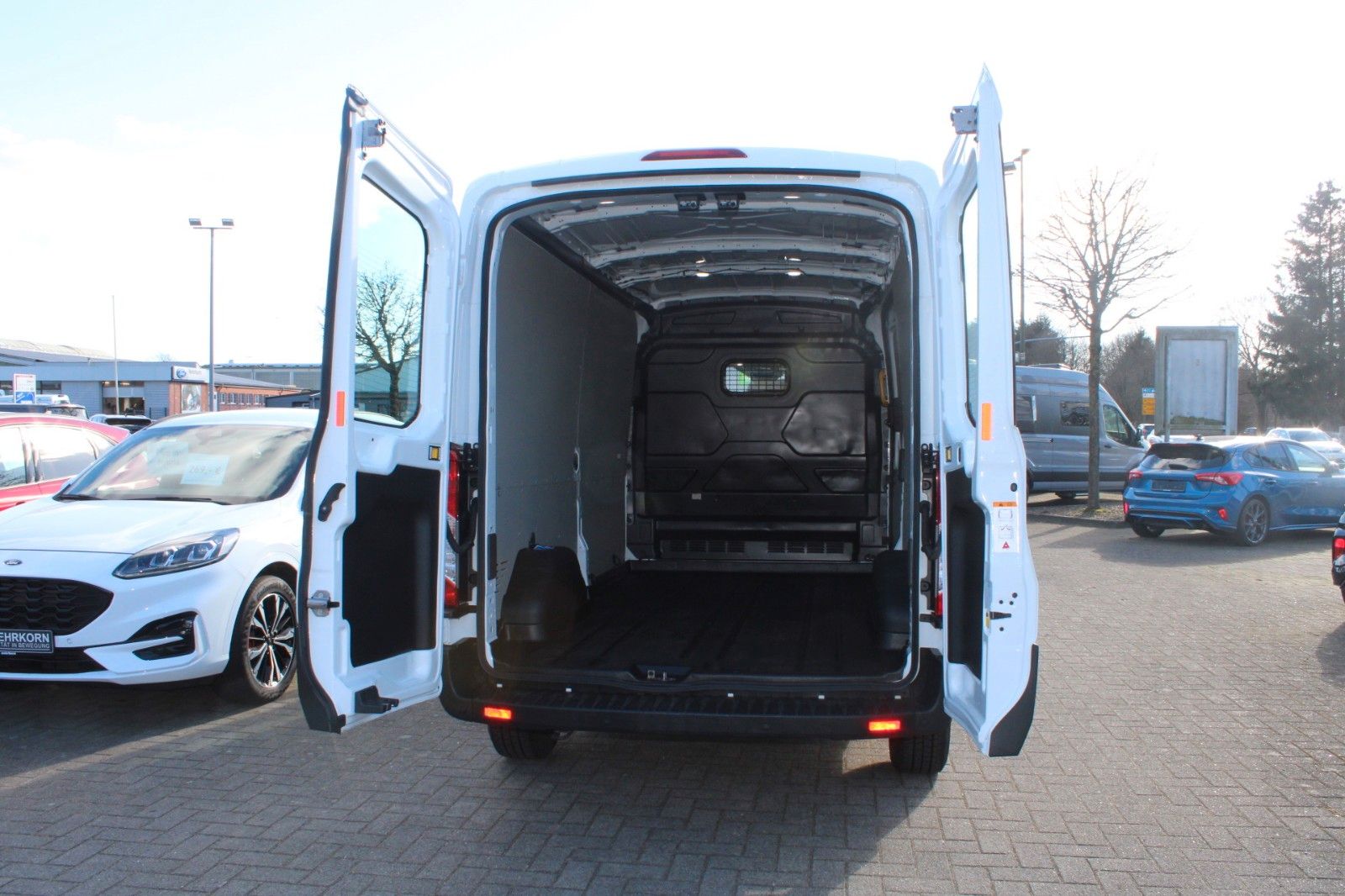 Fahrzeugabbildung Ford Transit L3 H2 Aut. Kasten hoch lang KLIMA