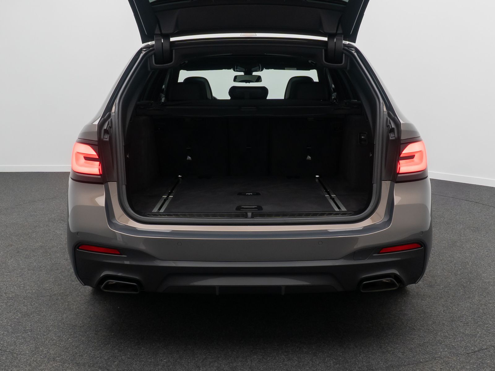 Fahrzeugabbildung BMW 540d xD M Sport Pro Panoram 360°Laser SoftCL HUD