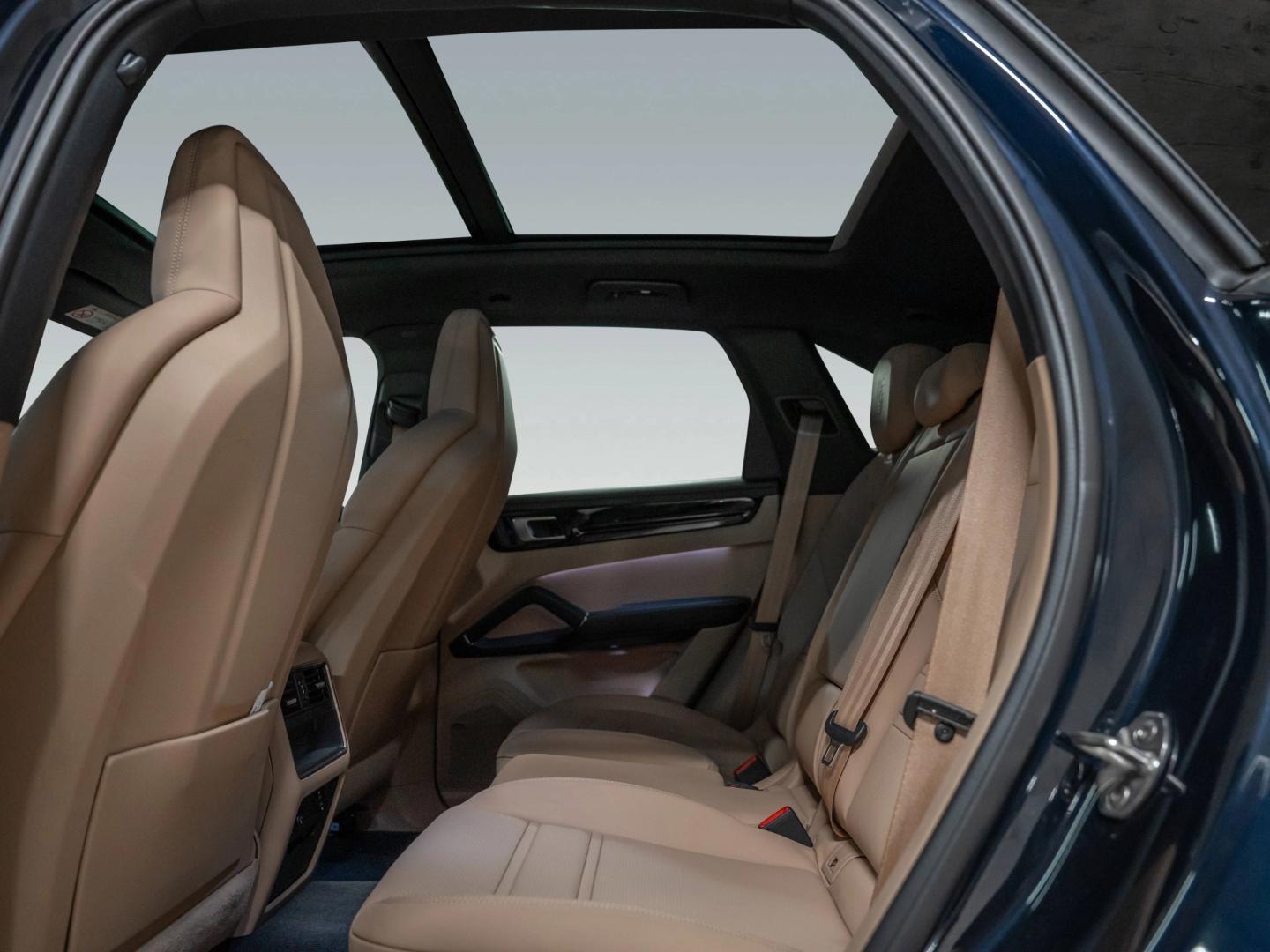Porsche Cayenne Platinum Edition InnoDrive Surround View, миниатюра 17