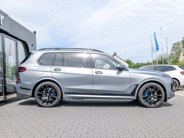 BMW X7 - 10