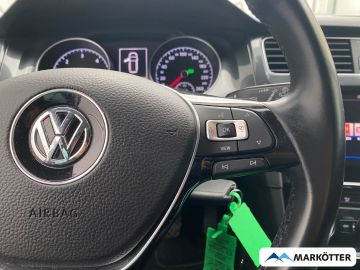 Volkswagen Golf - 8