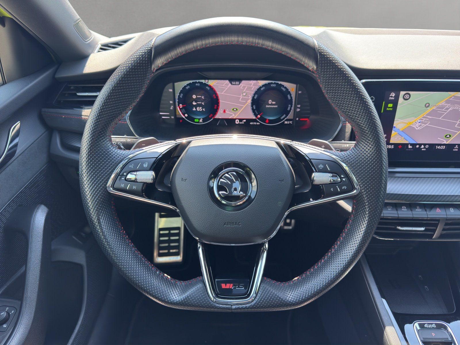Fahrzeugabbildung SKODA Octavia Combi 2.0 TDI DSG RS 4x4/PANO/SMART-LINK