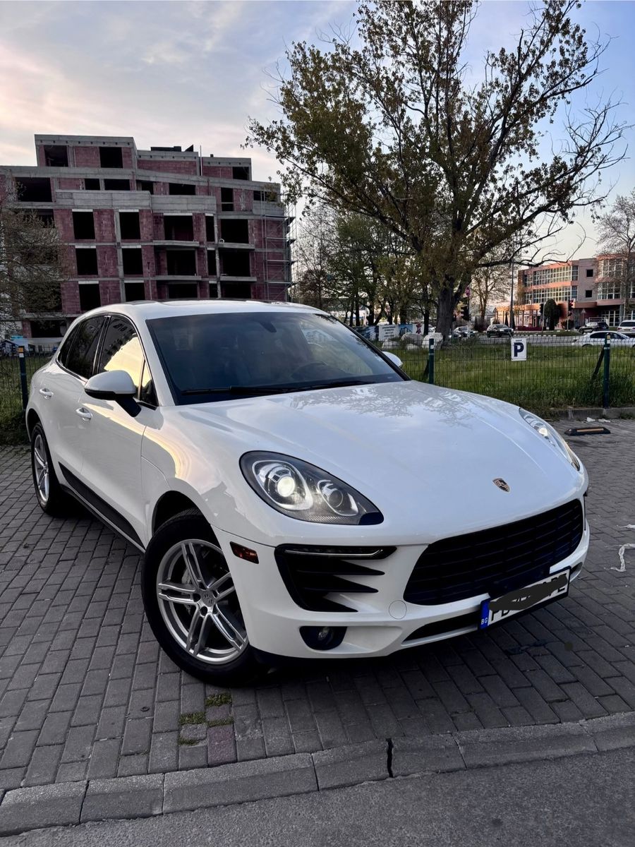 PORSCHE Macan