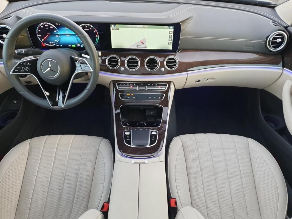 Fahrzeugabbildung Mercedes-Benz E 300 de AMG*AHK*Pano-Dach*Massage*LED*Kamera*