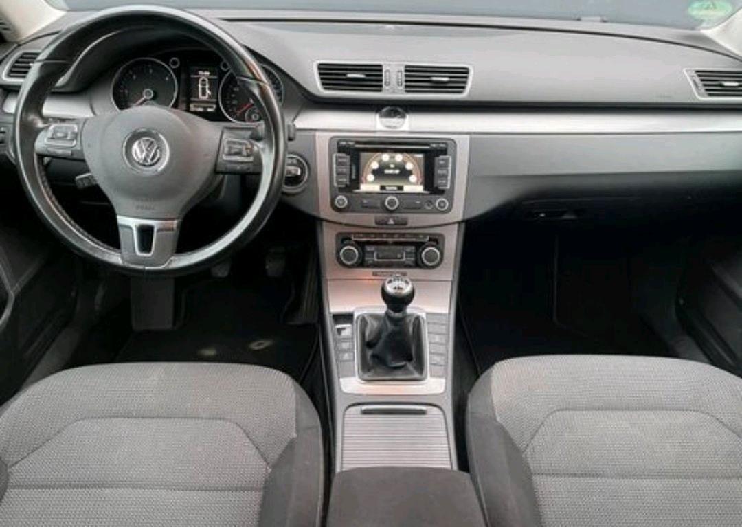 Volkswagen Passat 2012 — photo 6