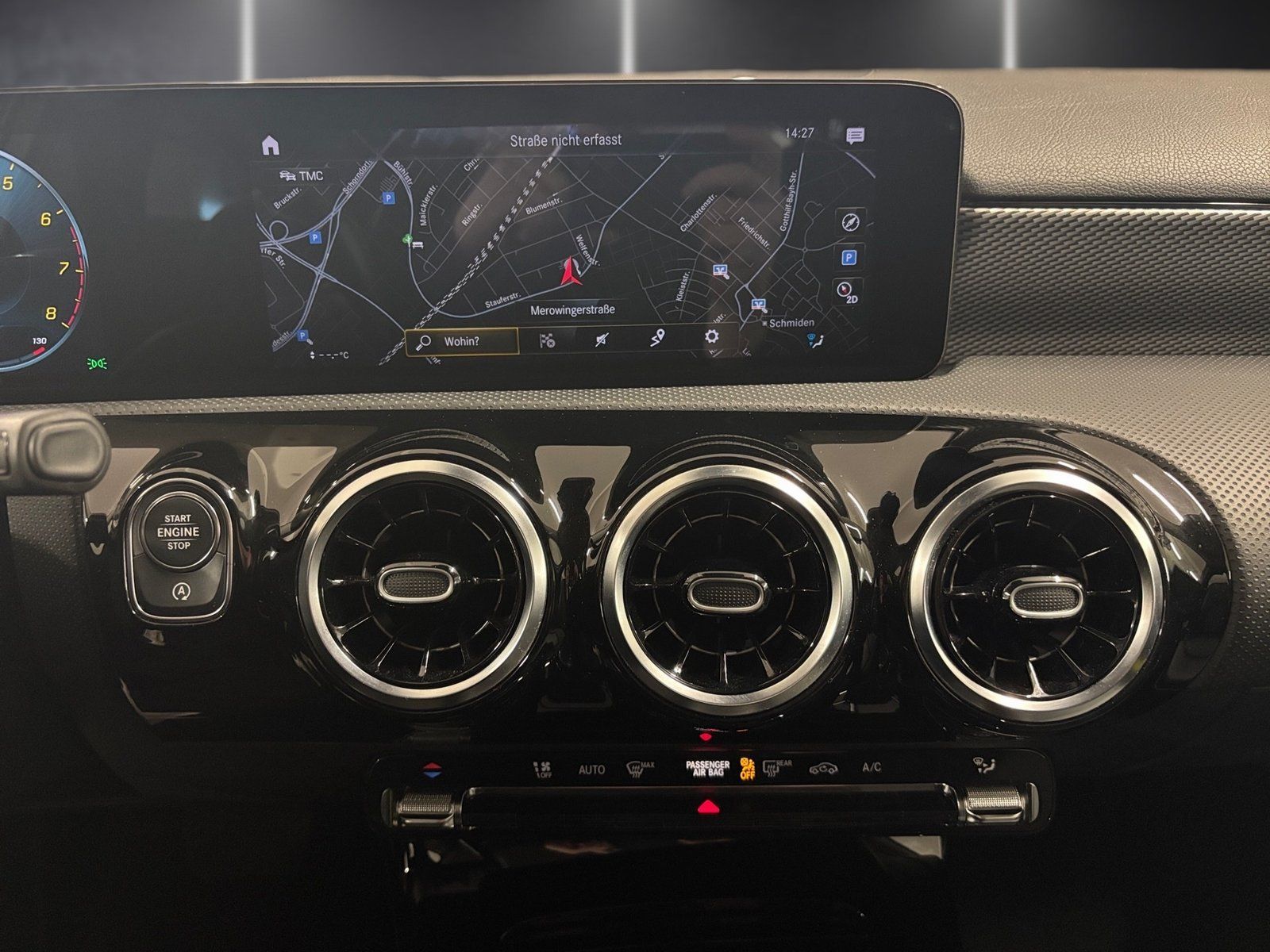 Fahrzeugabbildung Mercedes-Benz A 200 Progressive*Totwinkel*Kamera*MBUX*LED*DCT*