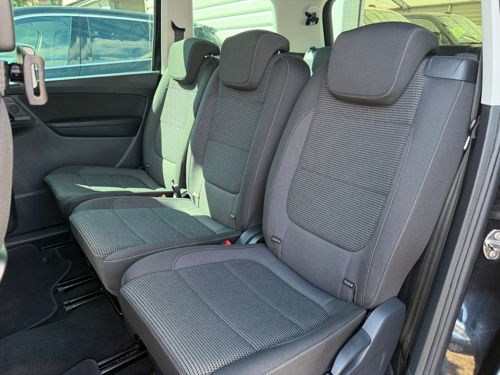 Fahrzeugabbildung Volkswagen Sharan Comfortline Automatik 7. Sitzer