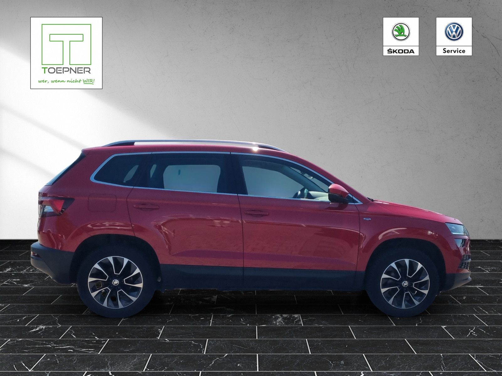 Fahrzeugabbildung SKODA Karoq Drive 125 1,5 TSI DSG Navi ACC PDC AHK