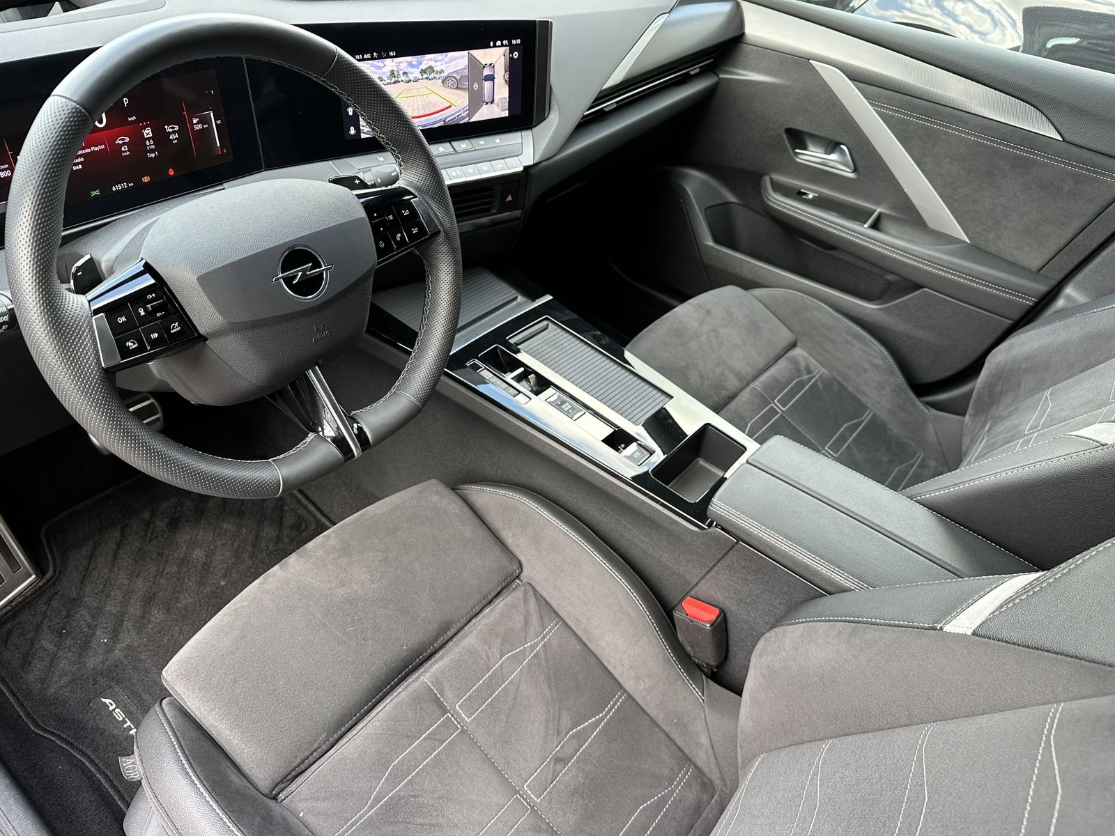 Fahrzeugabbildung Opel Astra SpT 1.5 D Aut. GS NAV+LED+PANO+18ZOLL+1HD