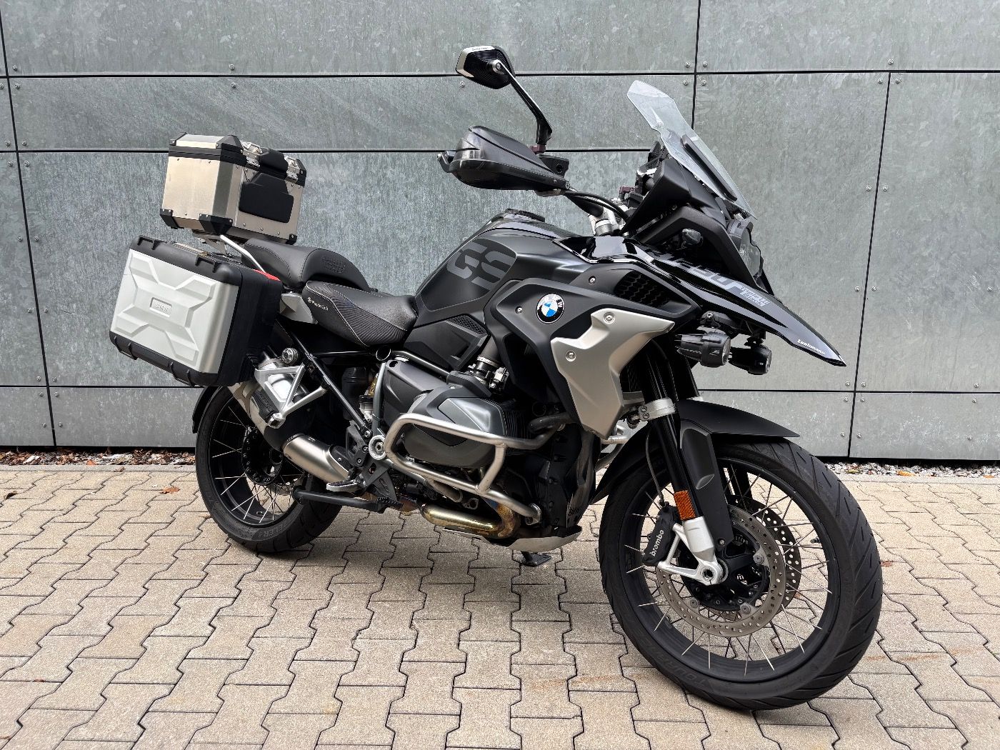 Fahrzeugabbildung BMW R 1250 GS Triple Black 4 Pakete Kofferset