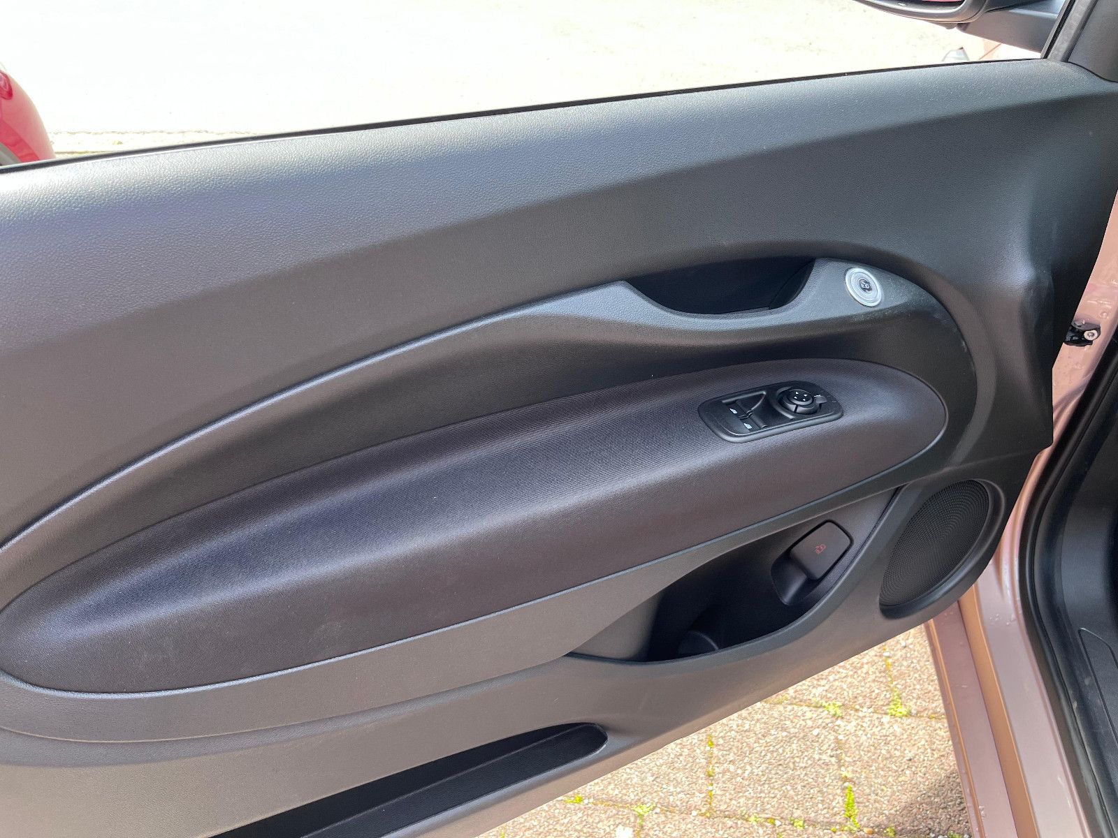 Fahrzeugabbildung Fiat 500 1.0 Hybrid FireFly 48 kW Icon