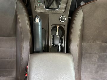 Skoda Octavia Scout*ACC*NAVI*AHK*PANO*2-Zonen*