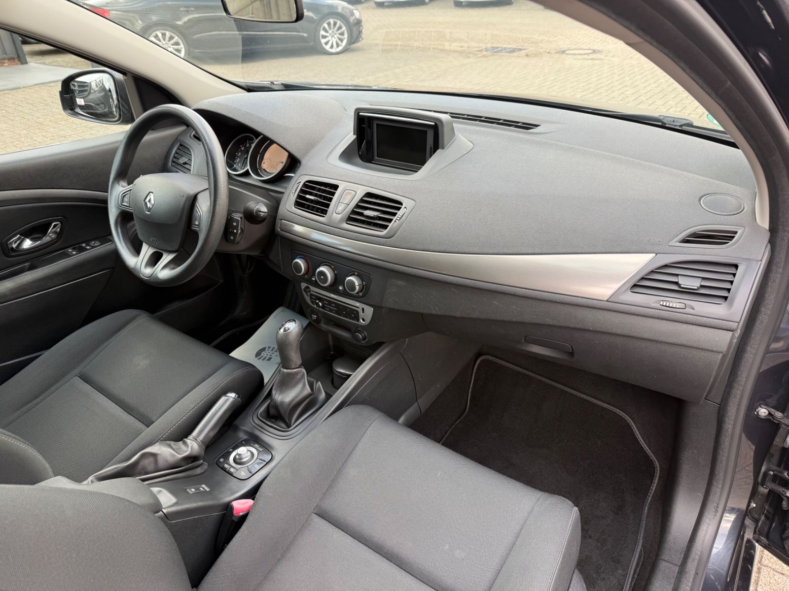 Megane III Lim. 5-trg.Tomtom Edition*NUR 76000KM