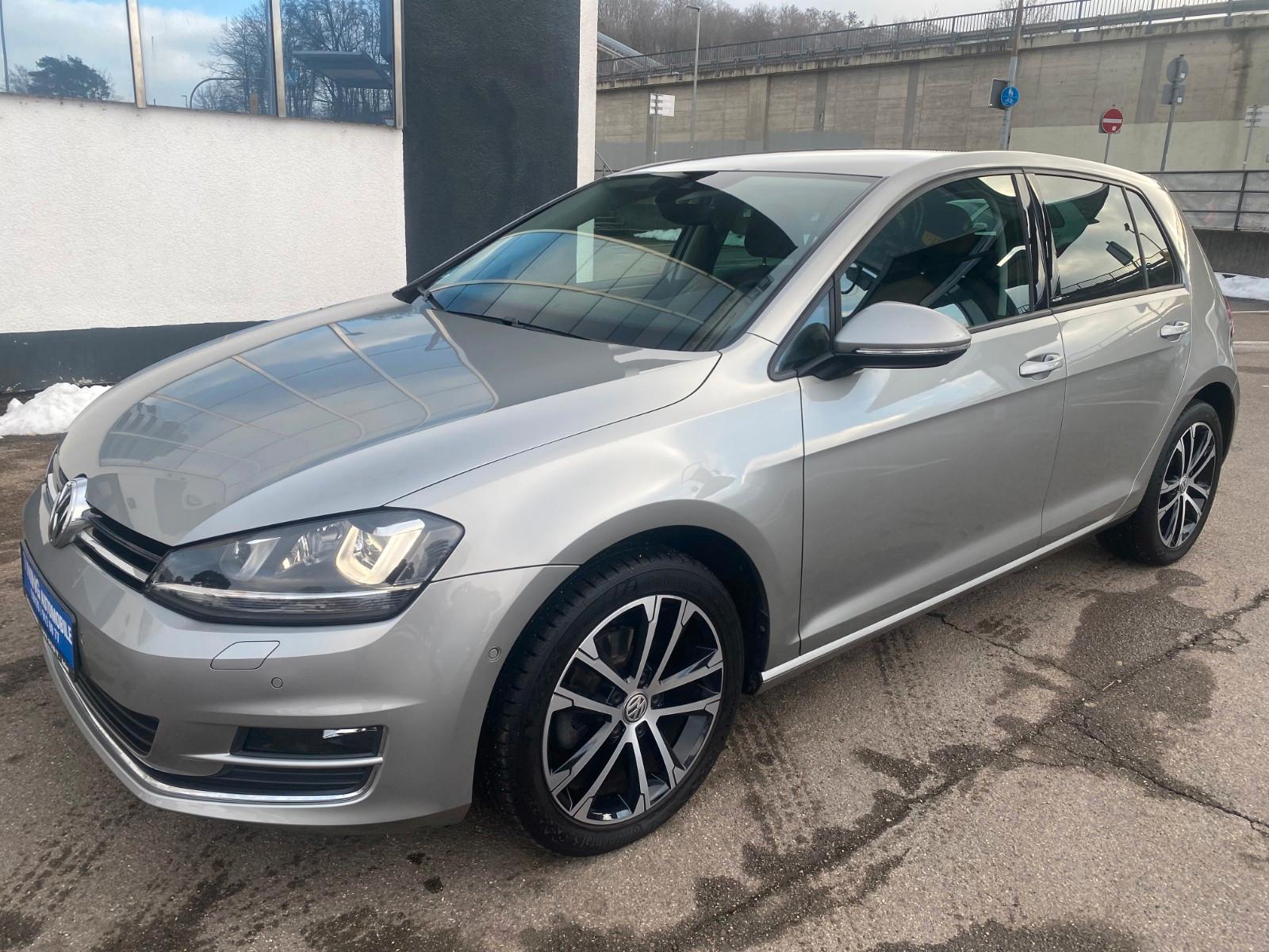 Volkswagen Golf VII Lim. Allstar 1.2-XENON-NAVI-KAMERA-AHK