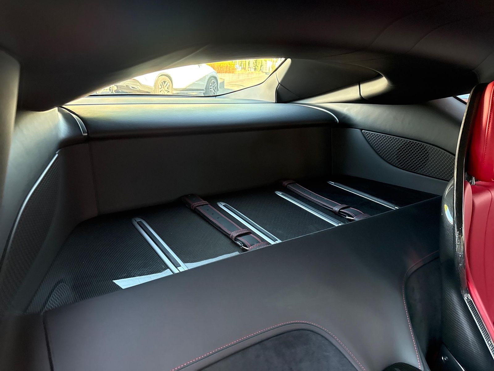 Ferrari 12Cilindri *Embleme*Navi*PDC*Klima*Leder* foto 21