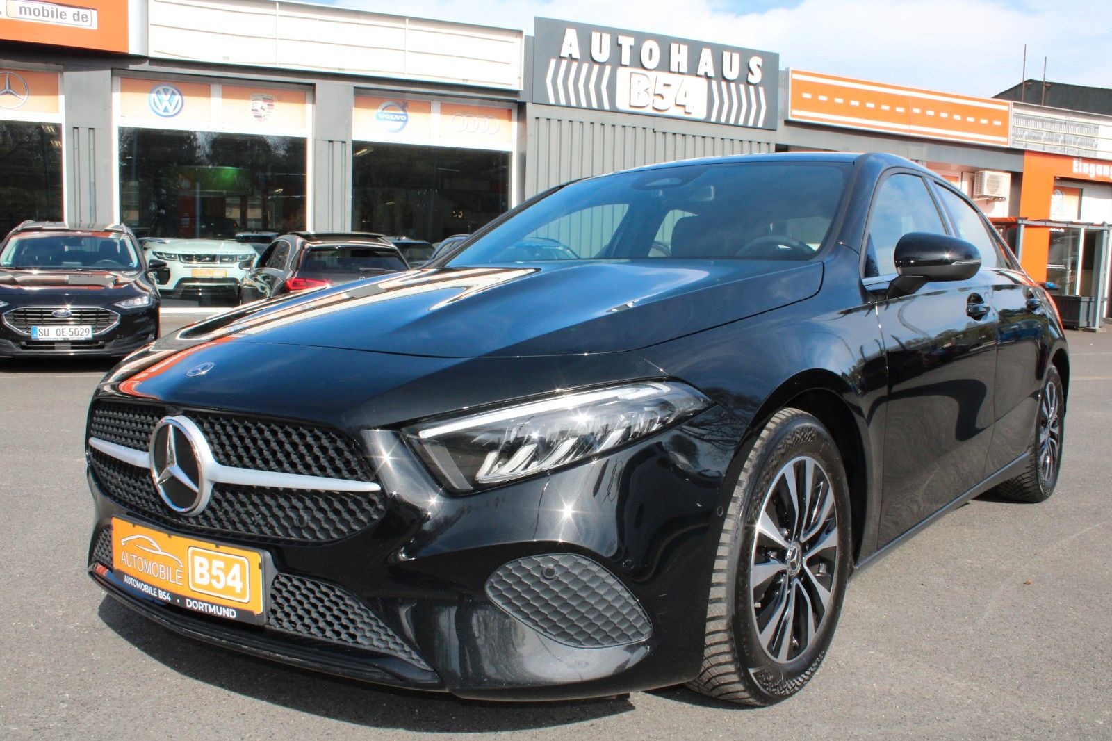 MERCEDES-BENZ A 180 Limousine /1 HAND/LED/KAM/TOP/