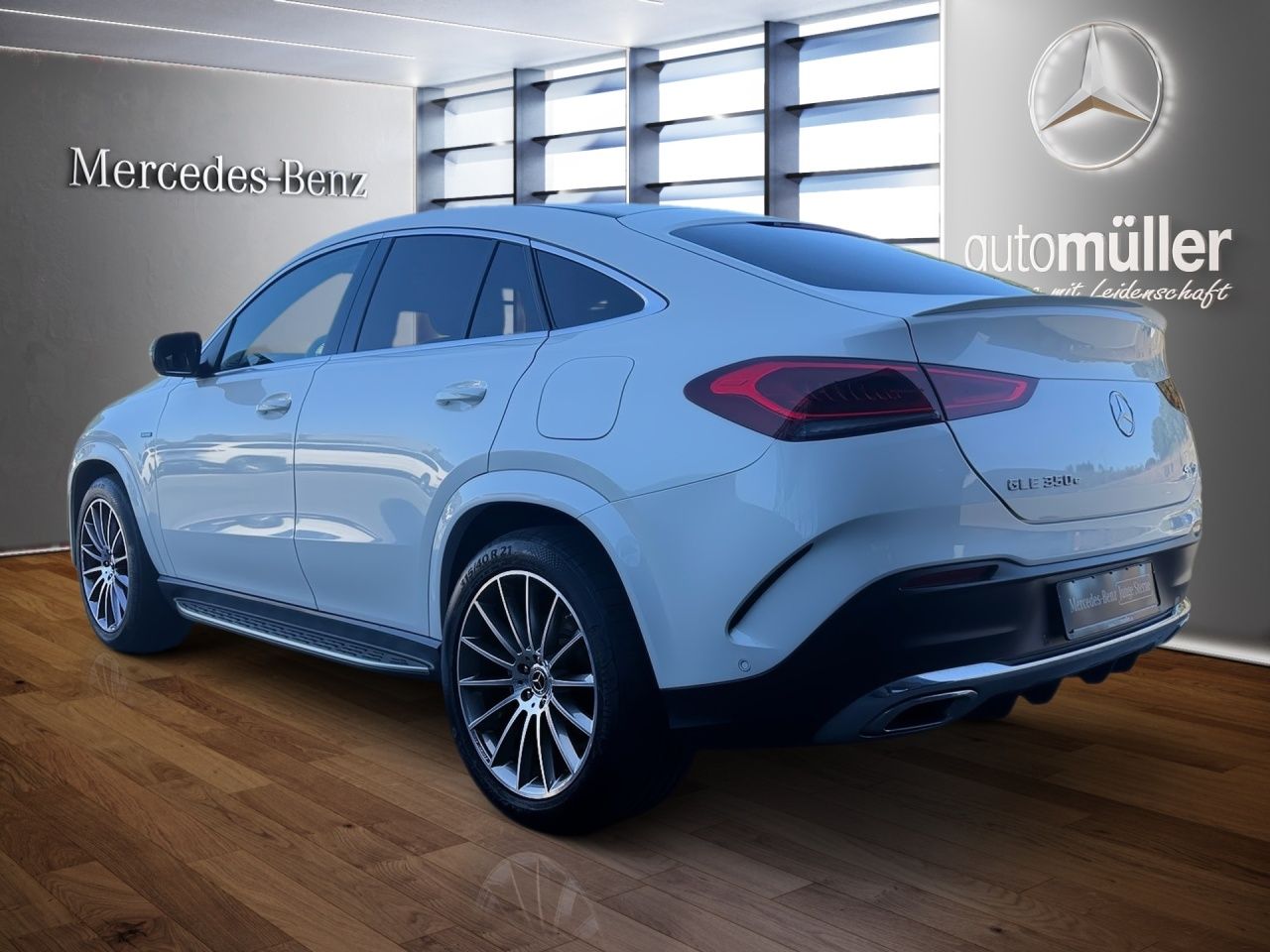 Fahrzeugabbildung Mercedes-Benz GLE 350 e 4M Coupé AMG+AHK+PANO+BUR+MULTIB+CARPL