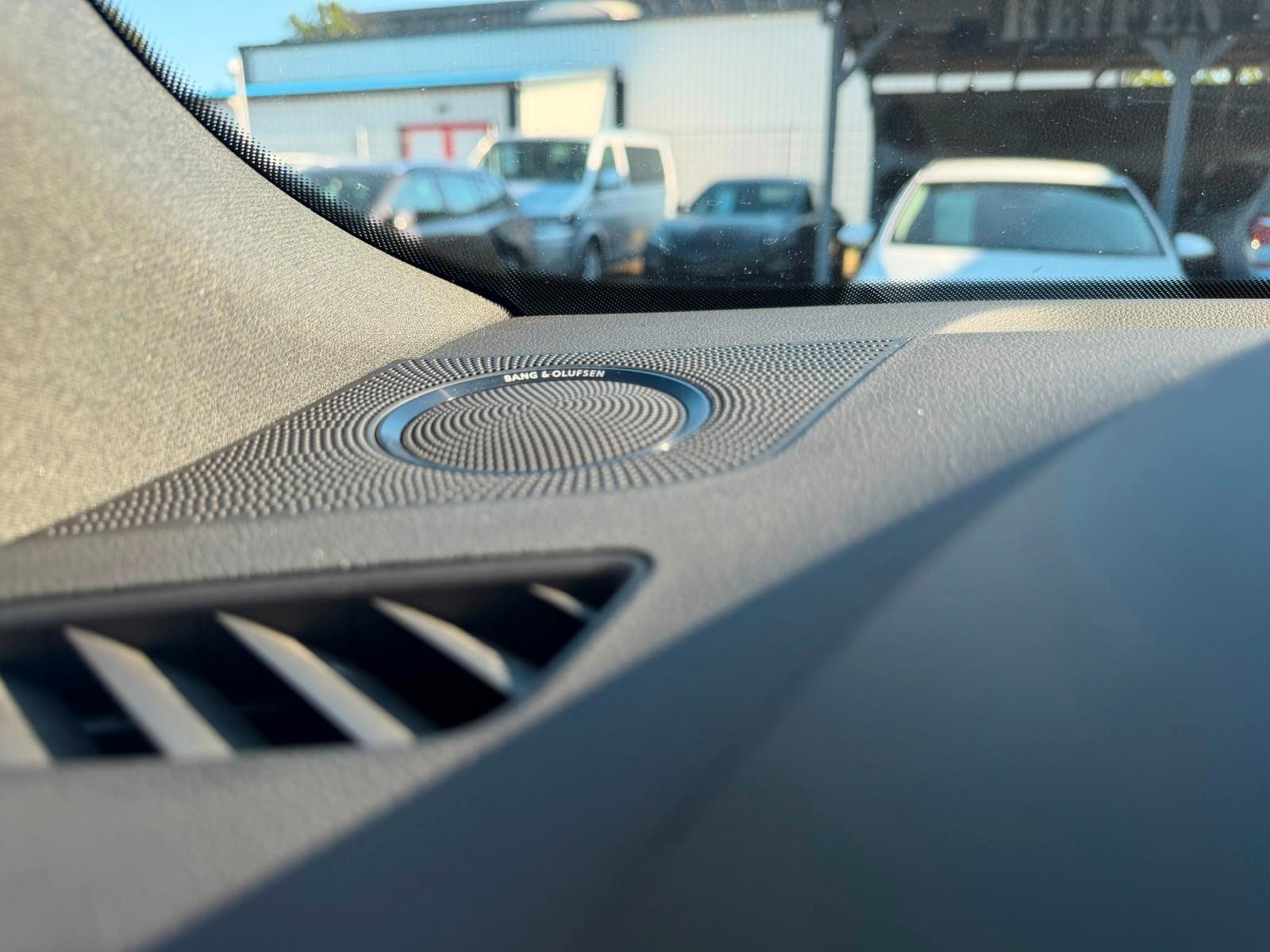 Audi SQ5 3.0 TFSI quattro | 354 ch | BVA | Bang & Olufsen | Toit panoramique | Caméra de recul | Cuir électrique à mémoire chauffant | Jantes 21"