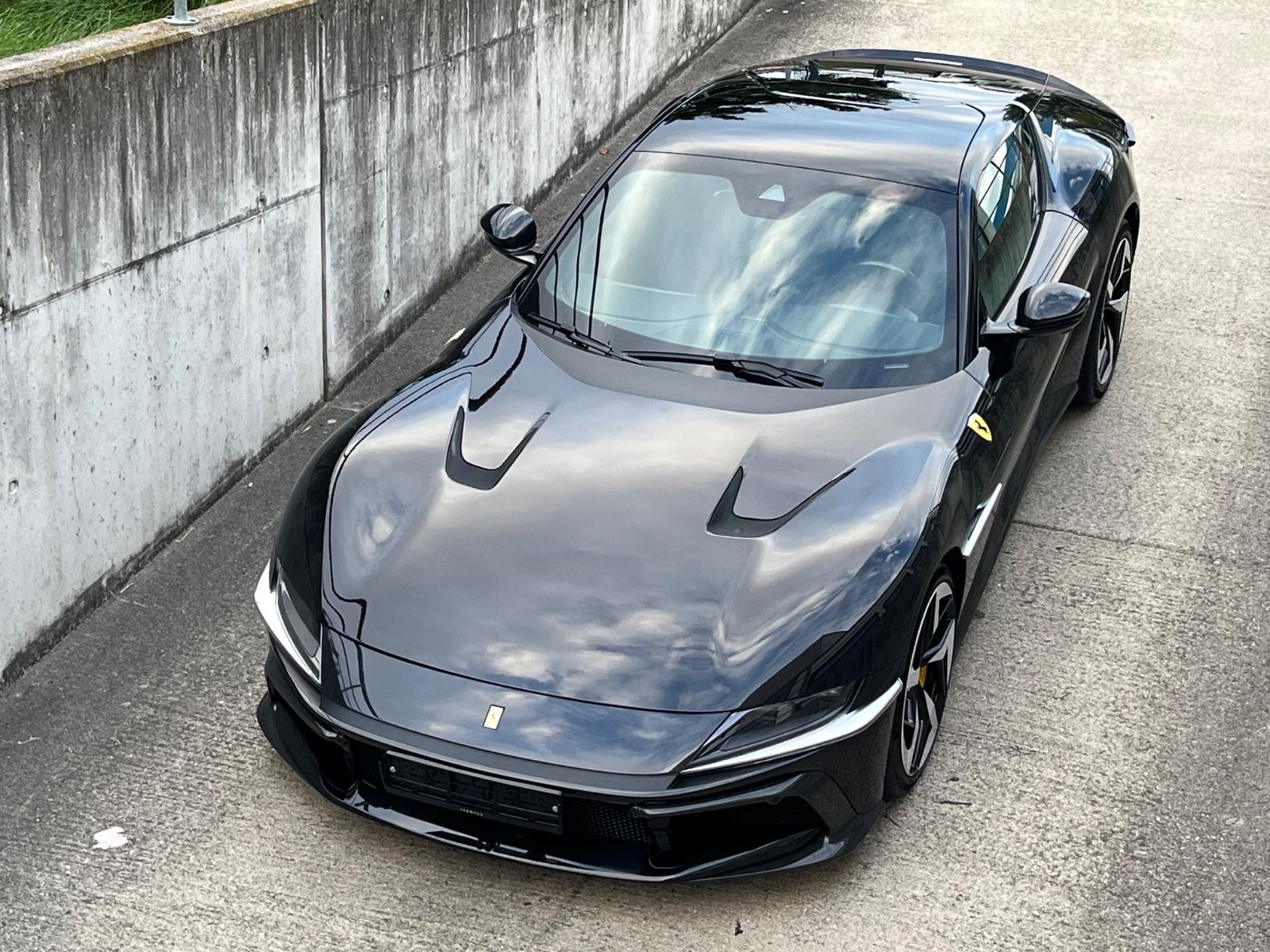 Ferrari 12Cilindri Carbon Pano Lift Voll