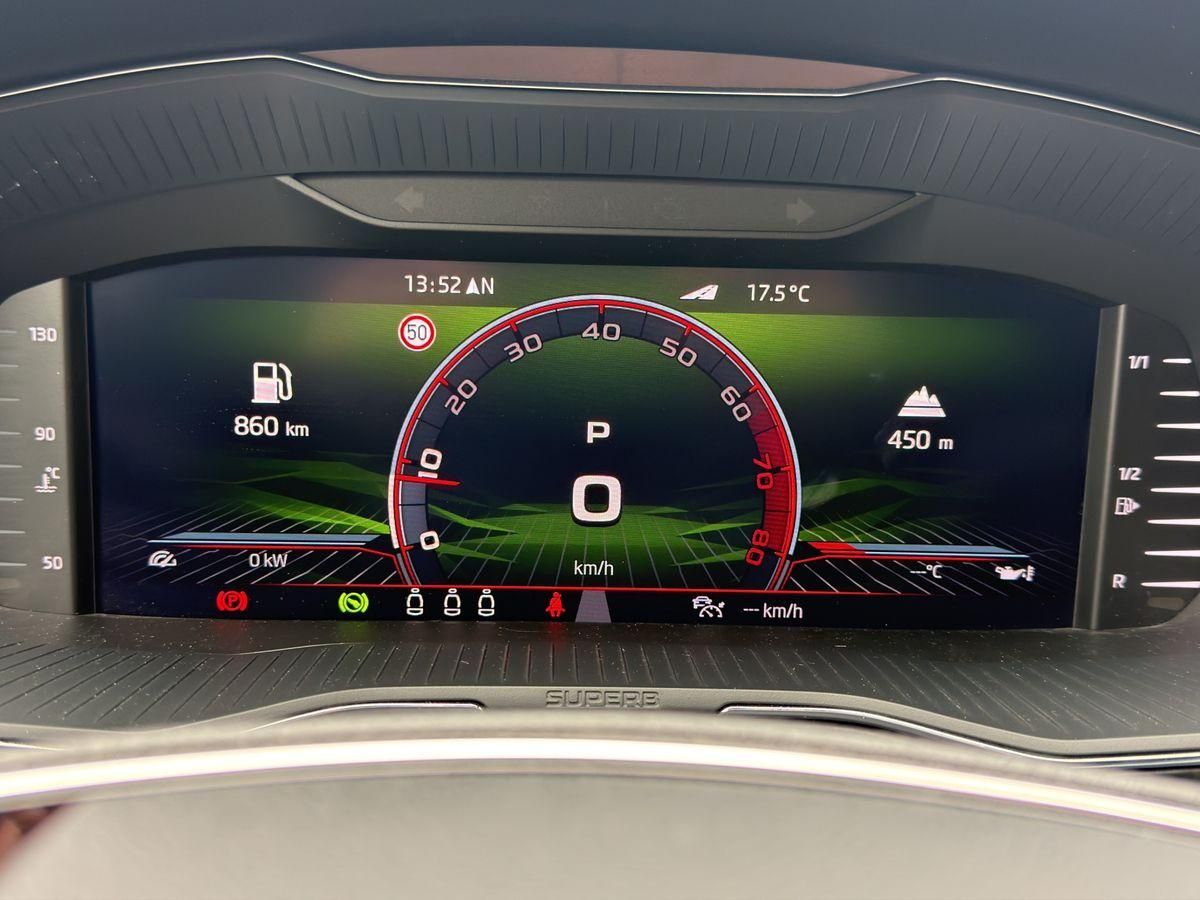Fahrzeugabbildung SKODA Superb Combi Sportline 2.0 TSI 140 kW