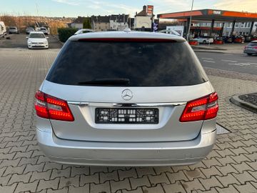 Mercedes E 220 - 8