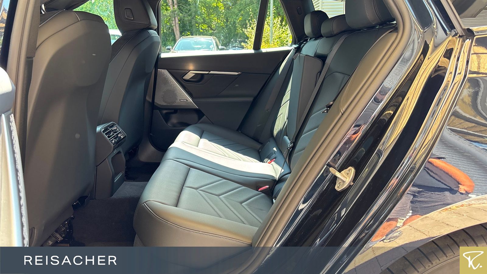 BMW i5 A eDrive40 Tou M-Sport,Pano,DA+,LHZ,LED foto 8