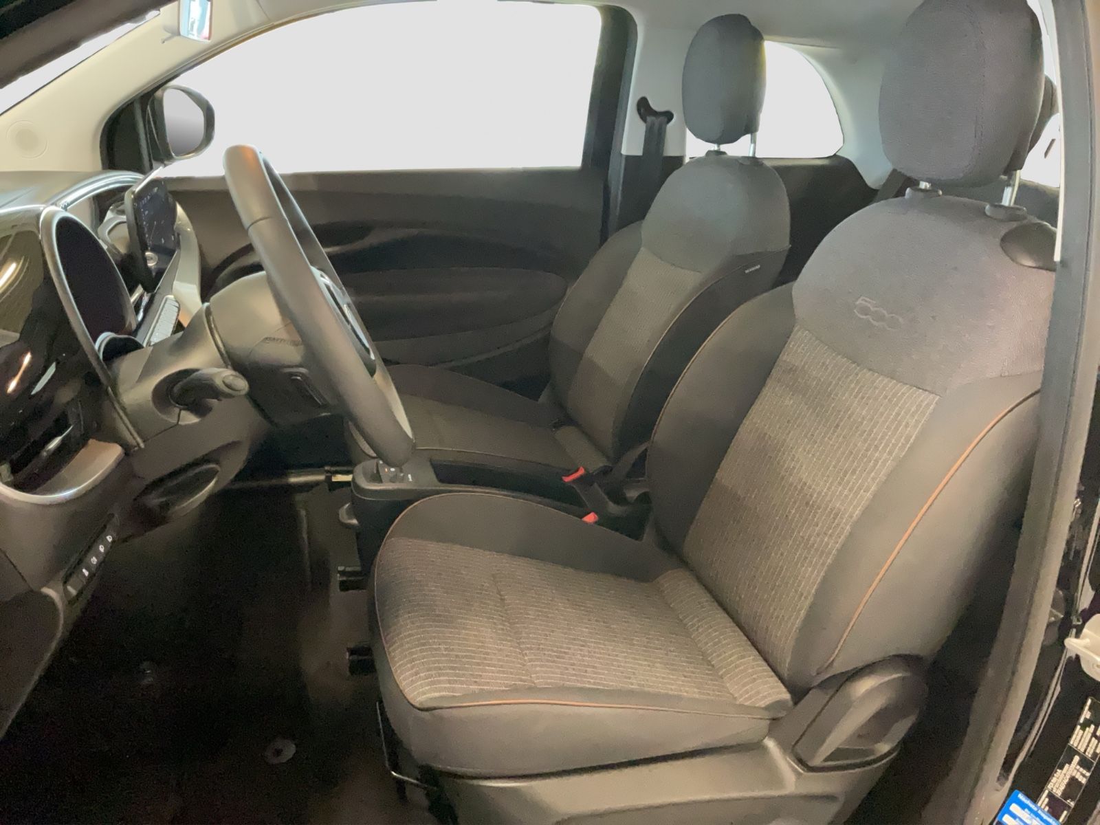 Fahrzeugabbildung Fiat 500e Icon