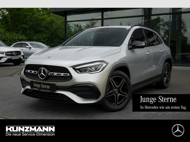 MERCEDES-BENZ GLA 250 e AMG Night Spurhalte Park 360° AHK