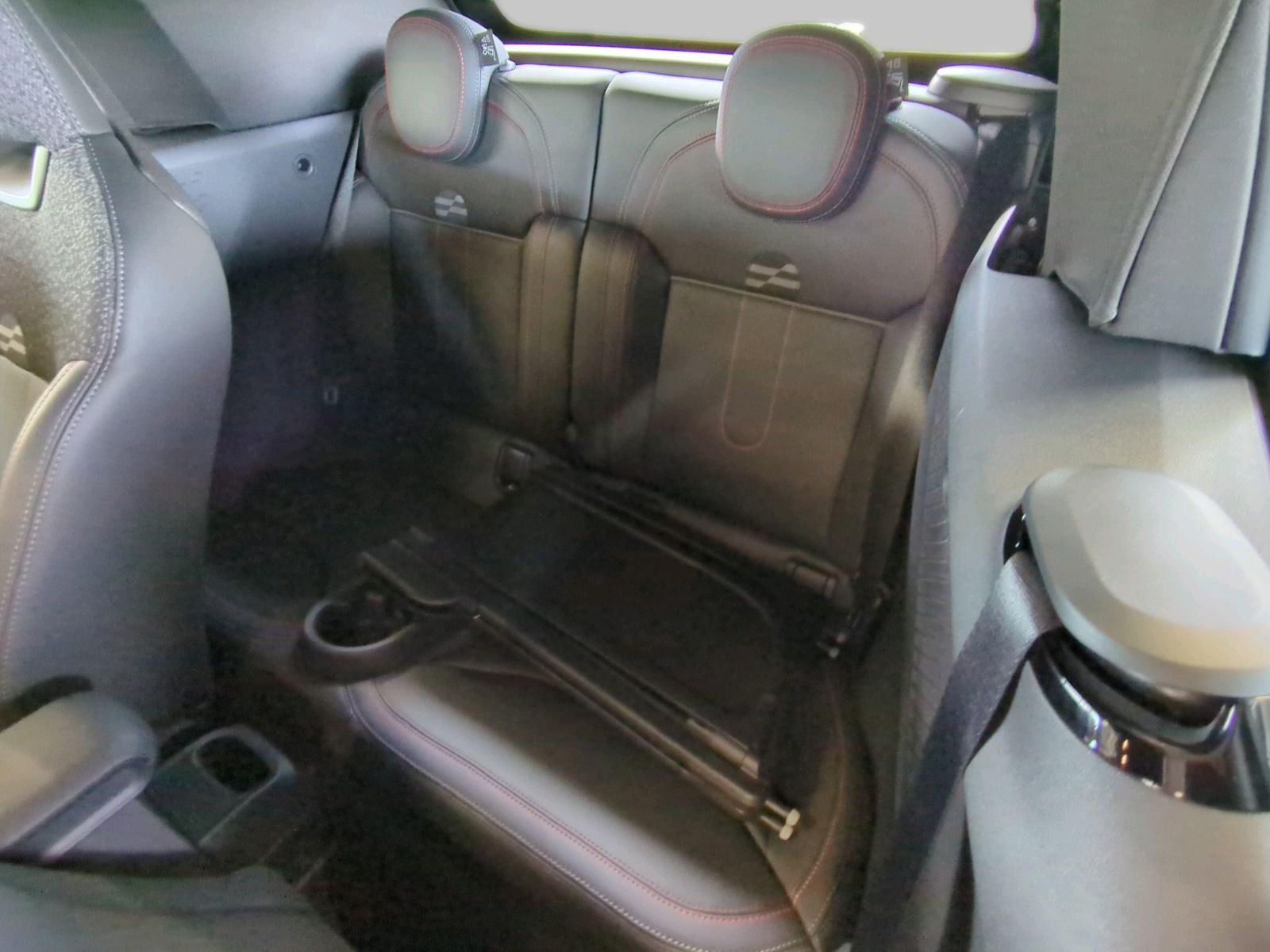 MINI John Cooper Works Cabrio - Bild 14