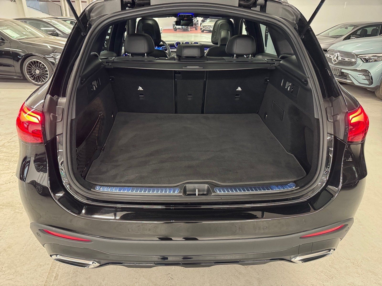 Fahrzeugabbildung Mercedes-Benz GLC 300 d 4M AMG Premium*Pano*AHK*Burmest*Night*