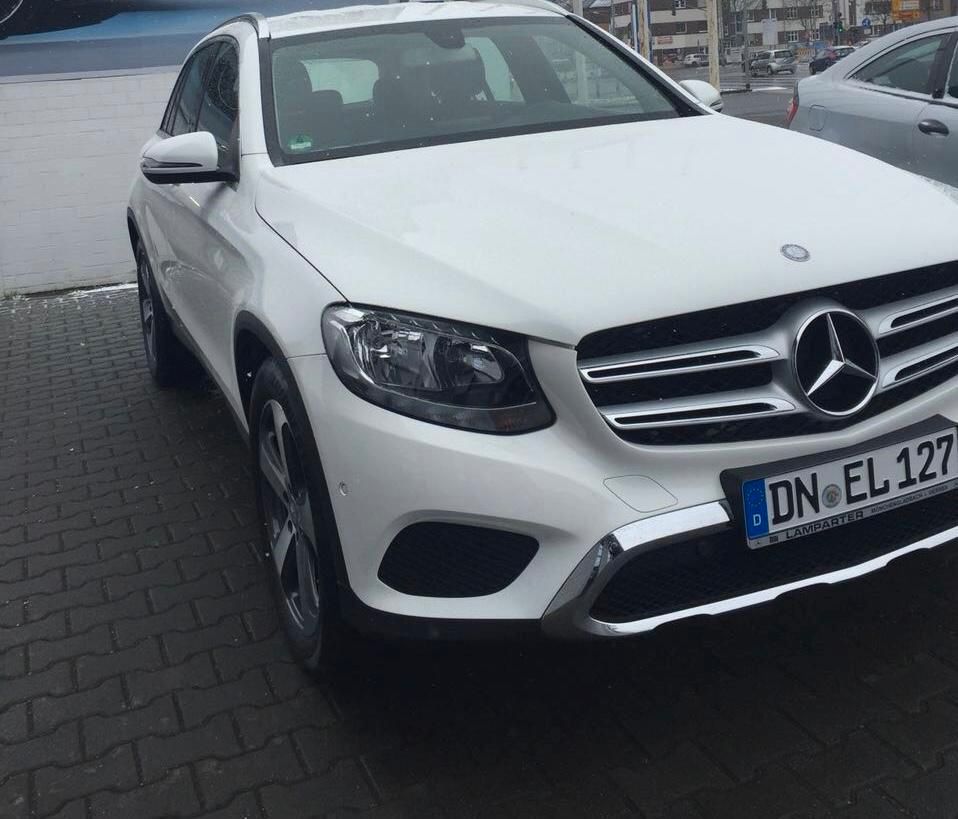 MERCEDES-BENZ GLC 220 d 4MATIC 2.HAND SCHECKHEFT