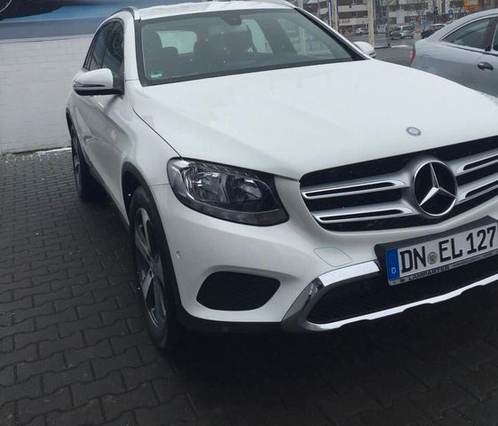 MERCEDES-BENZ GLC 220 d 4MATIC 2.HAND SCHECKHEFT
