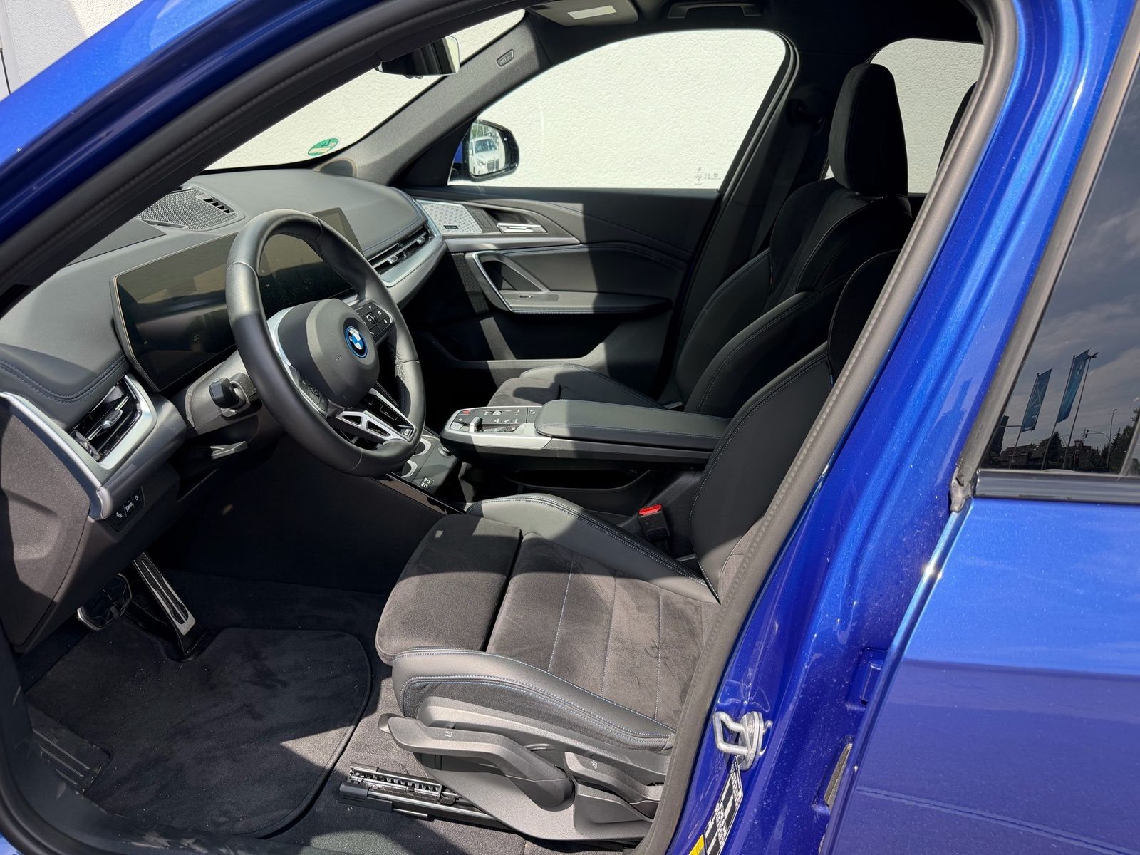 BMW iX1 - Bild 11