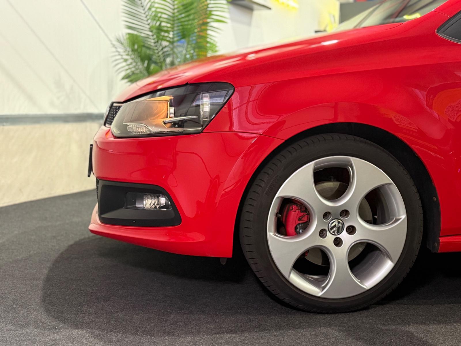 Volkswagen Polo V GTI*1 HAND*PDC*KLIMAAUTO.*TEMPOMAT*ALU*BT
