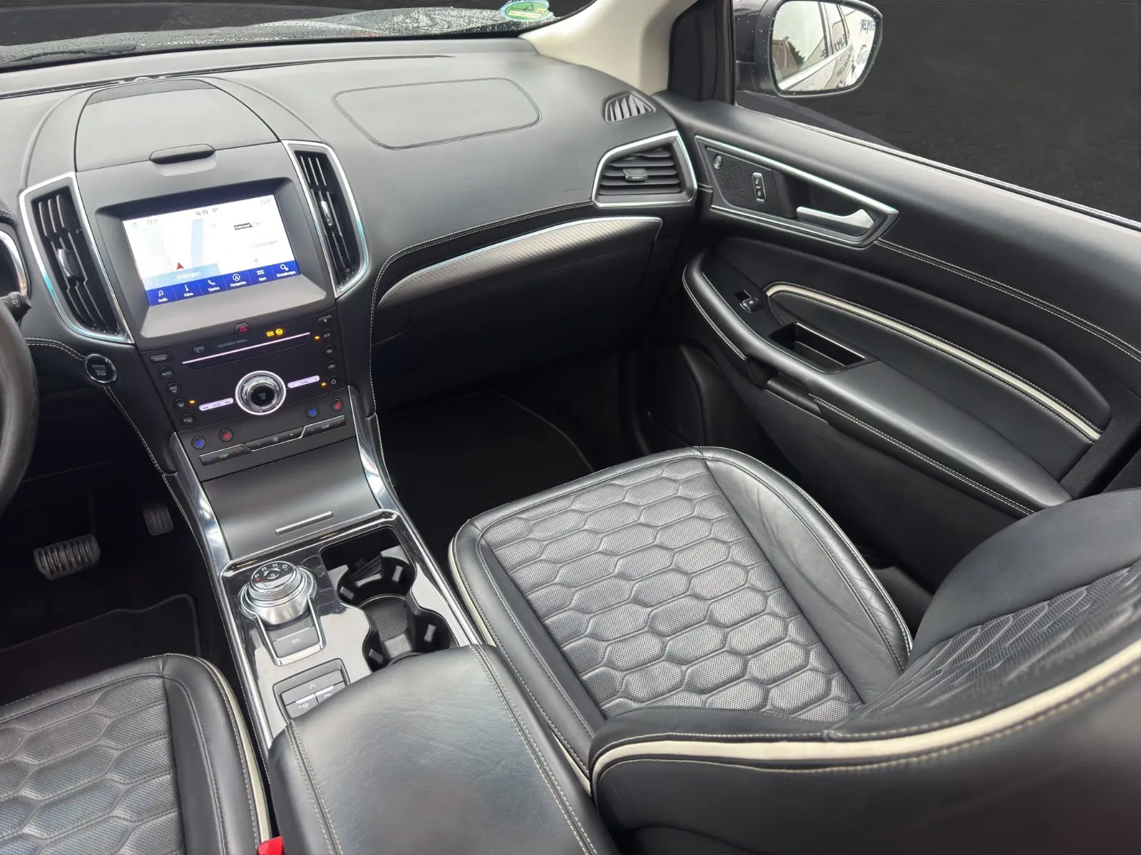 Ford Edge Vignale 4x4 Kamera Leder LED Pano Spurhalte