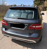 Mercedes-Benz ML 350 BlueTEC 4MATIC- 8-fach bereift TÜV 10/27 - graue Mercedes-Benz ML-Klasse