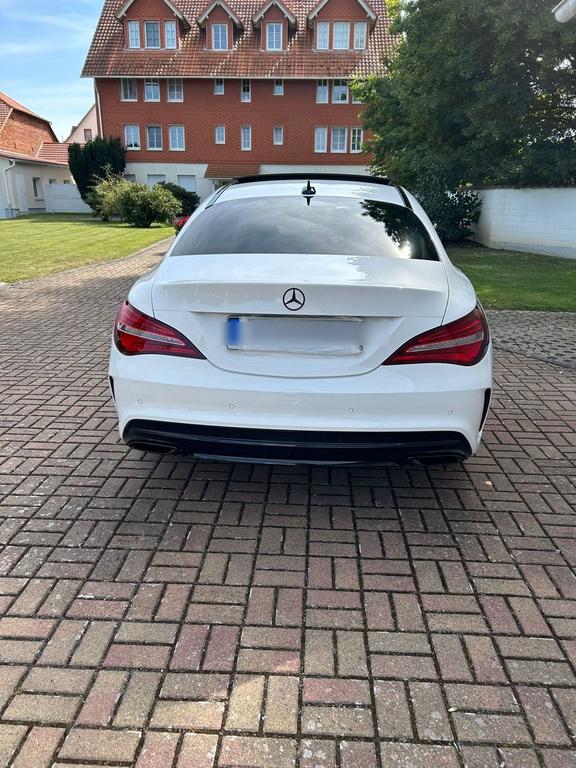 Mercedes-Benz CLA 200