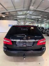 Mercedes-Benz E 200 E T-Modell E 200 CDI BlueEfficiency - Mercedes-Benz E-Klasse: T Modell