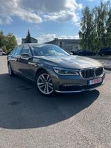 BMW 750Li xDrive - graue BMW 750
