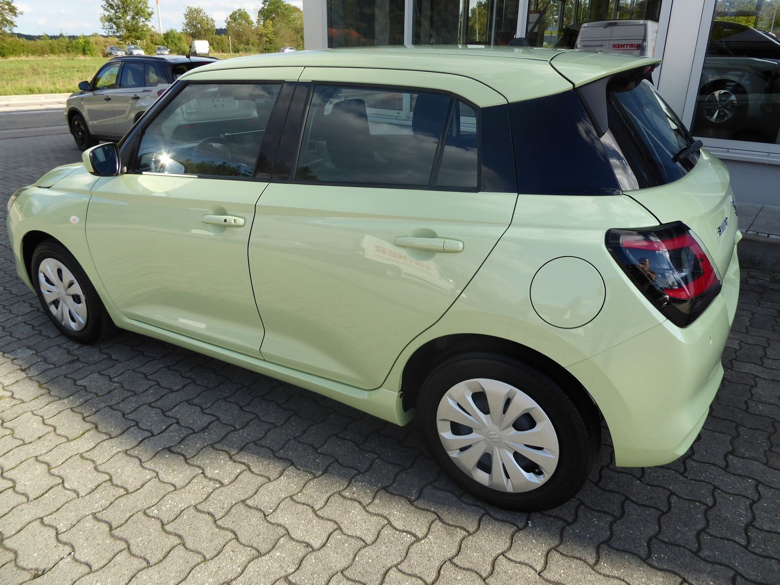 Suzuki Swift Club Hybrid imagem 3