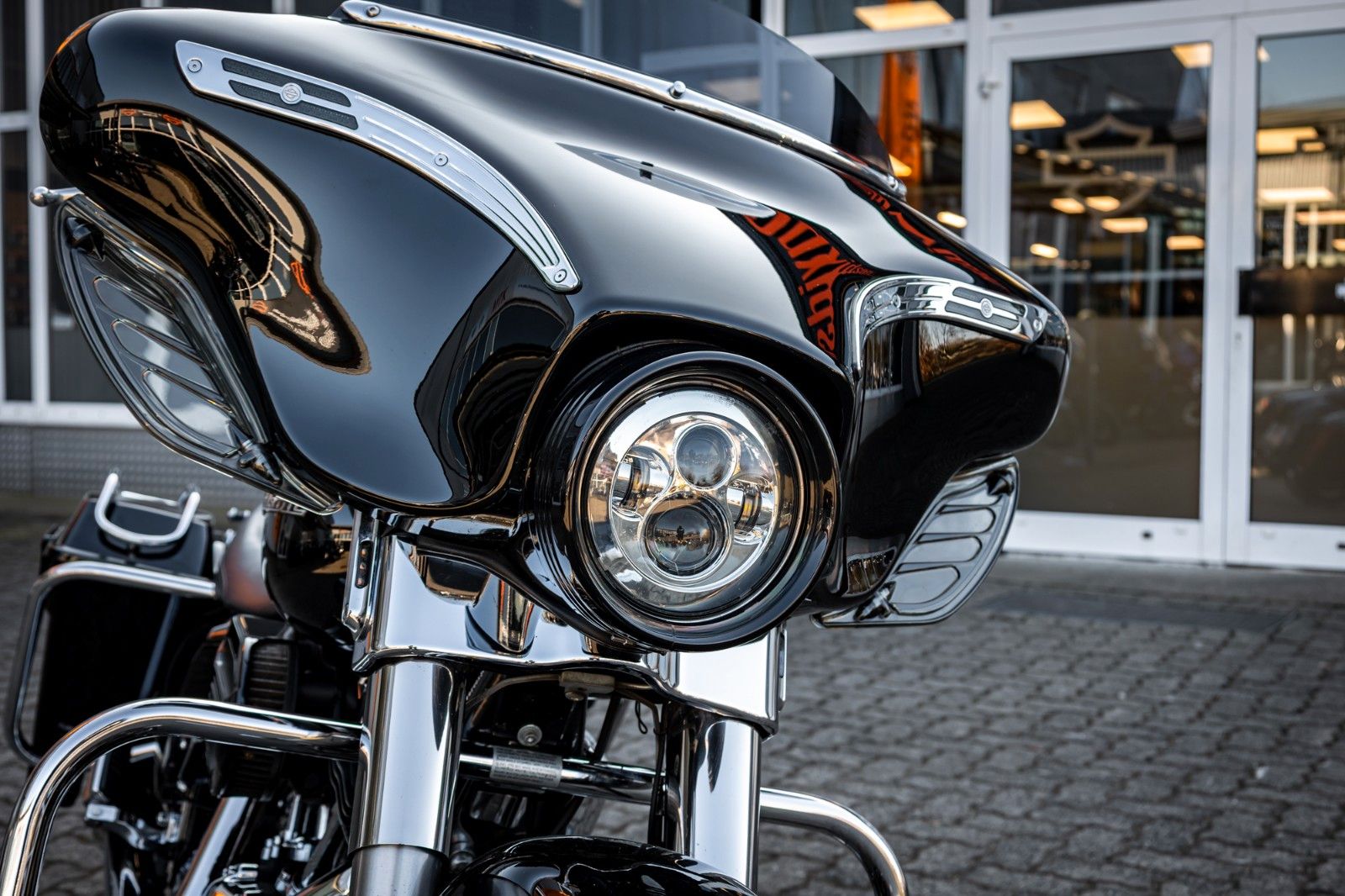 Fahrzeugabbildung Harley-Davidson FLHX Street Glide 103 cui - KERN-AUSPUFF