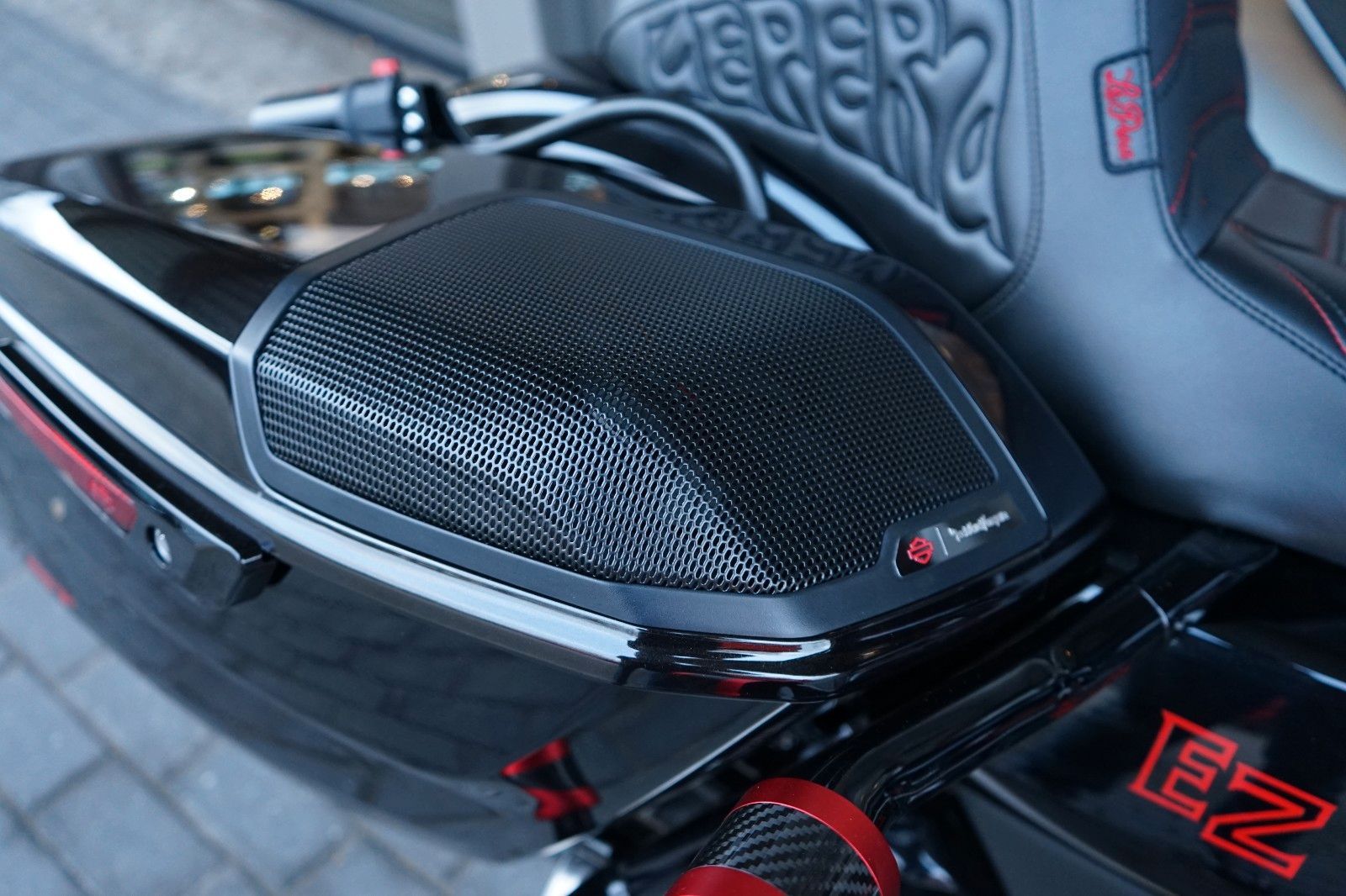 Fahrzeugabbildung Harley-Davidson Road Glide ST CVO CLUBSTYLE