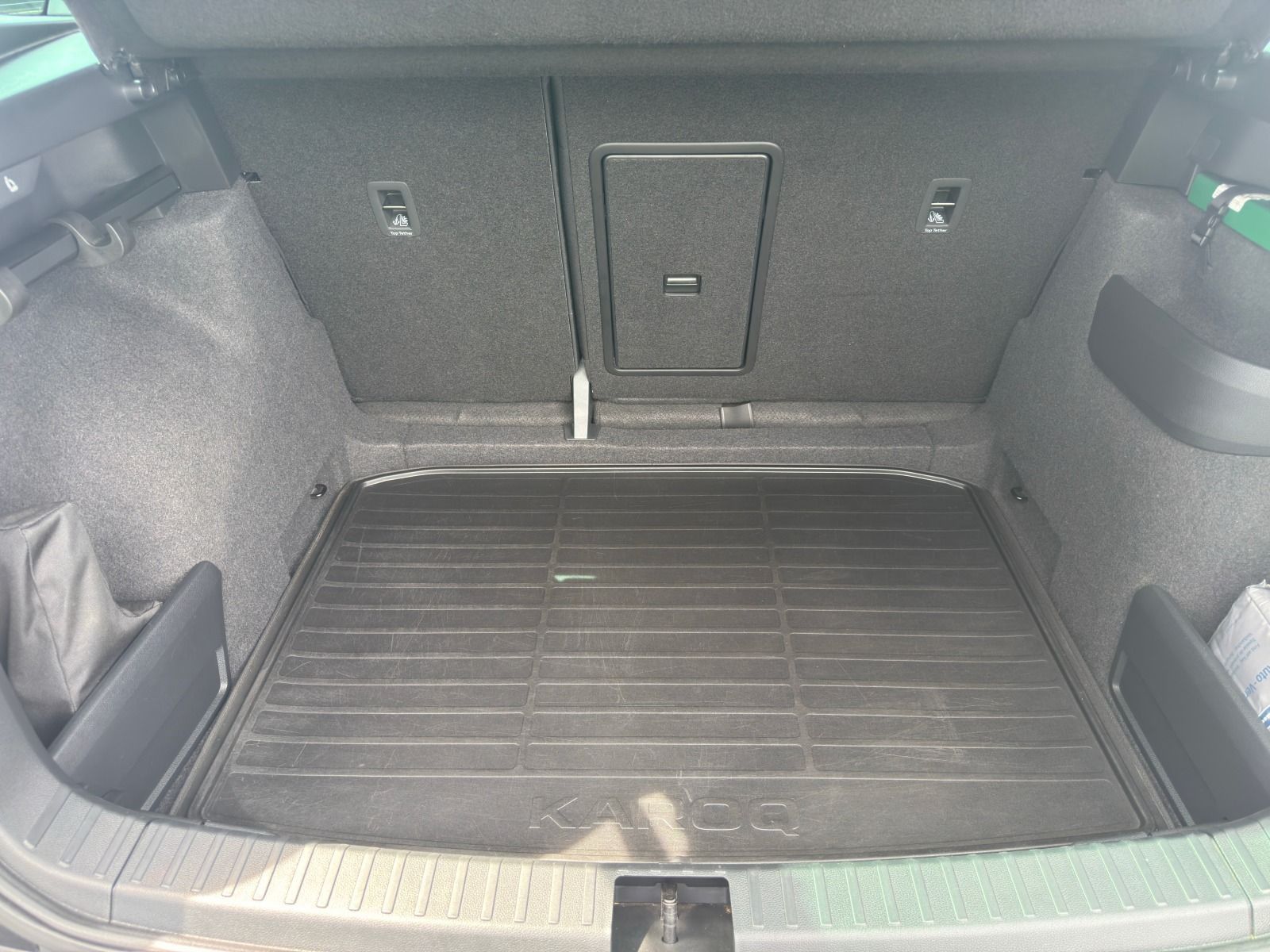Fahrzeugabbildung SKODA Karoq Clever 4x4 TDI DSG*AHK*StHz**Pano*eHeck