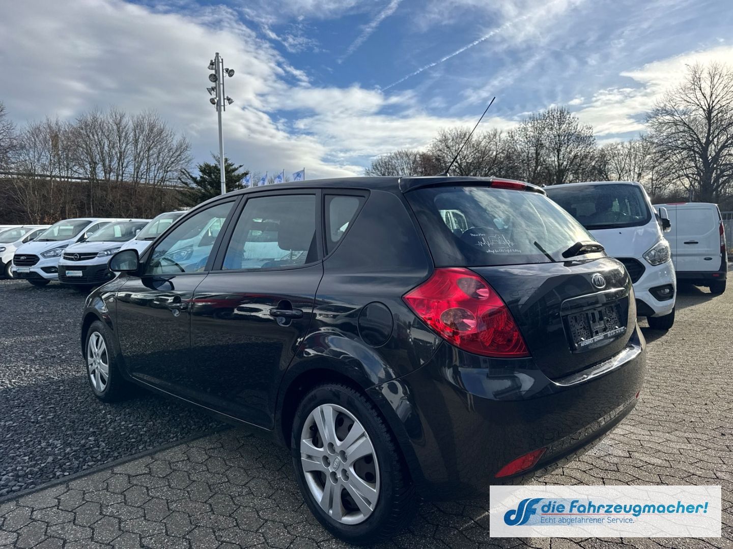 Fahrzeugabbildung Kia Ceed EX Alarm GA Klima Lichtsensor *EXPORT