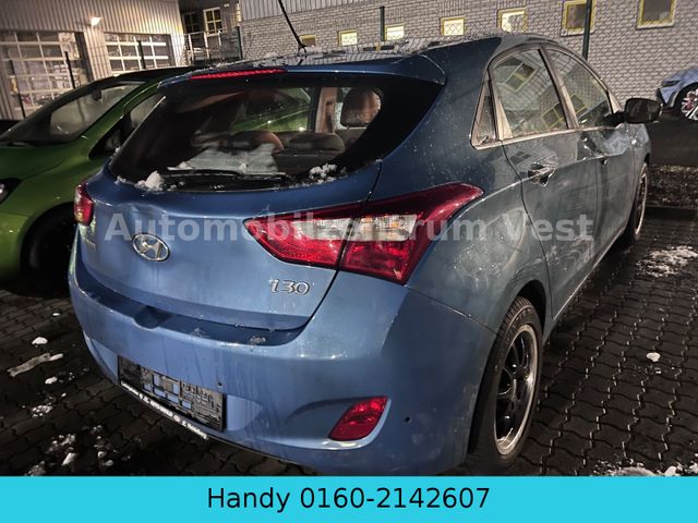 Hyundai i30  1.6 Style*Sitzheizung*Leder*Klimaautomatik*