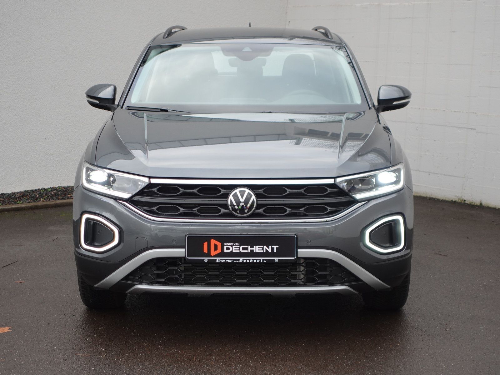 Fahrzeugabbildung Volkswagen T-Roc Life 1.5TSI DSG,Navi,AHK,Allwetter,Sitzhzg